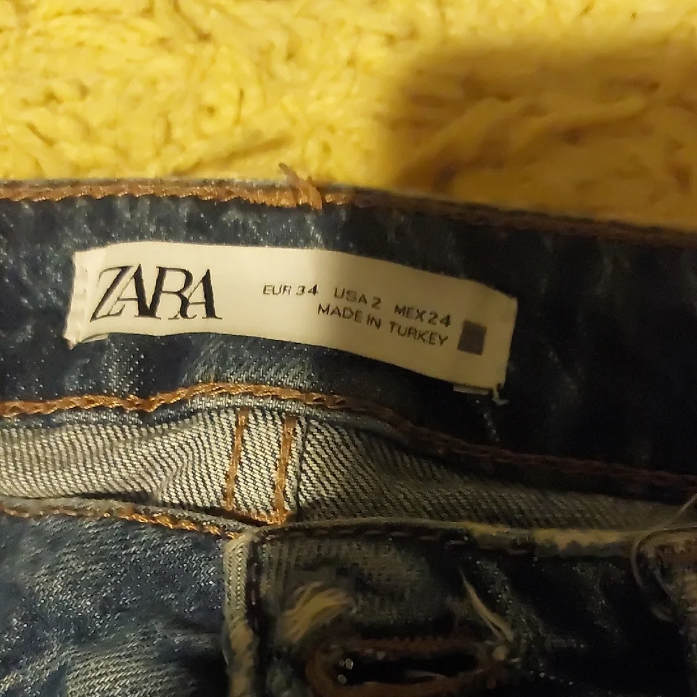 Zara Blue DistressedJeans Size 2 - Picture 2 of 3
